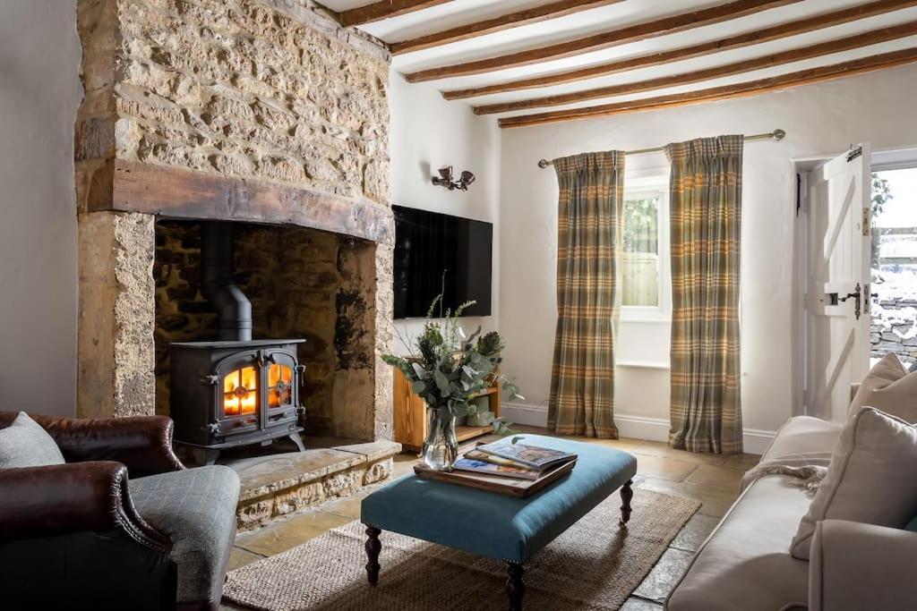 Charming 17Th Century Cotswold Cottage Adlestrop エクステリア 写真