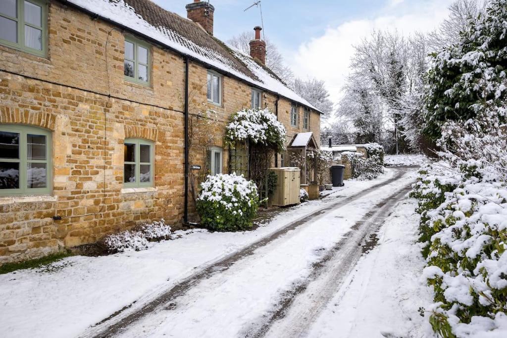 Charming 17Th Century Cotswold Cottage Adlestrop エクステリア 写真